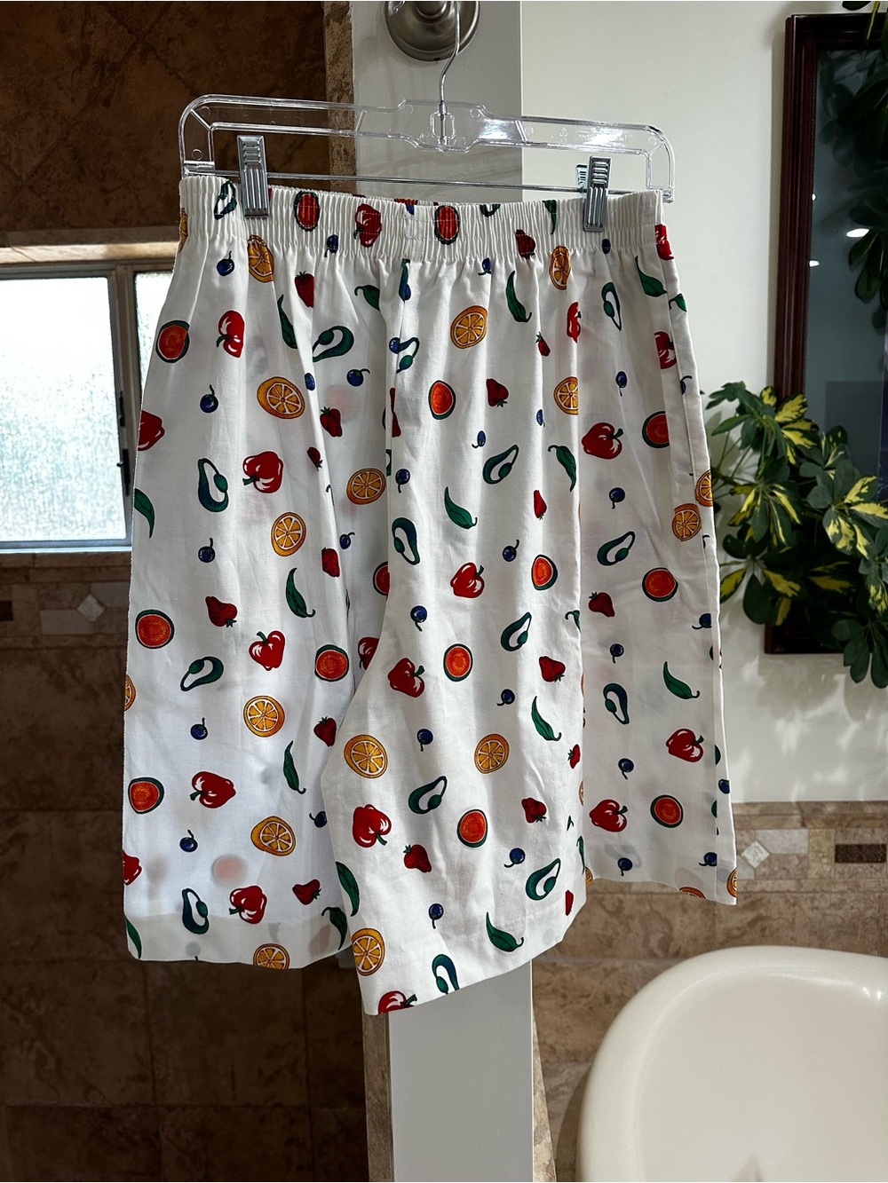 Vintage Suburbans Fruit Print High Waist Bermuda Mom Shorts - Picture 7 of 8